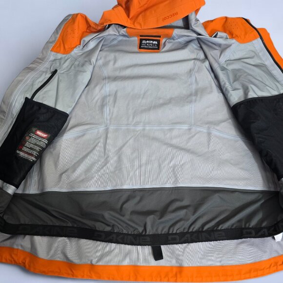 Dakine Stoker GORE-TEX 3 Layer Women's Ski Snowboard Jacket - Size Extra Large - Picture 8 of 8